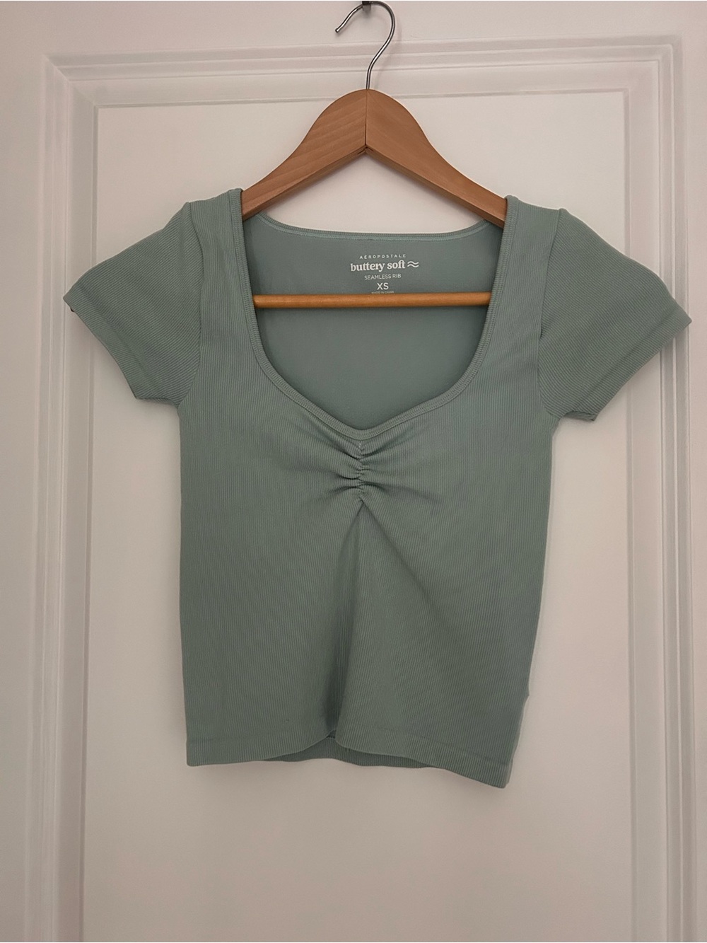 Aeropostale Crop Top Sage Green Scoop Neck Short Sleeve Ribbed Stretch XS